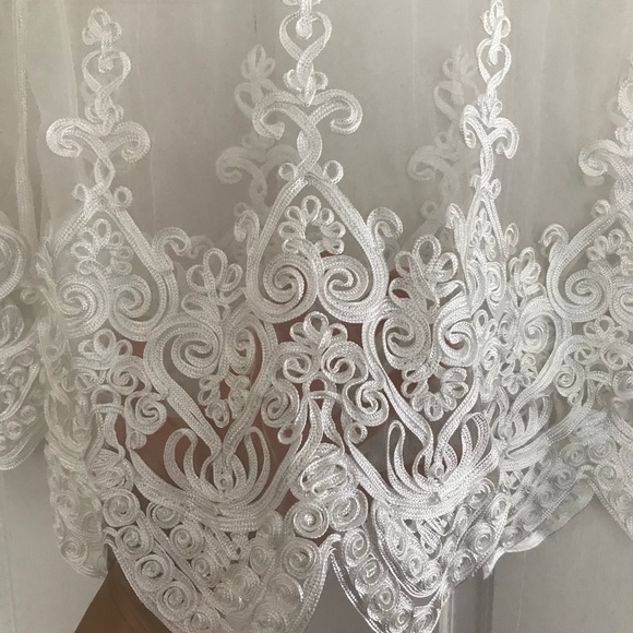 White Long Sleeve Top with Intricate Lace - Picture 2 of 8